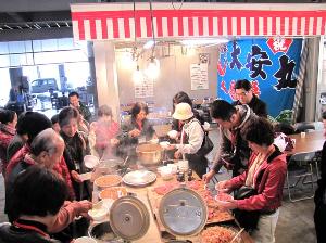 市場体験ツアー！市場で食す朝げは、新鮮すぎて最高にうまい！