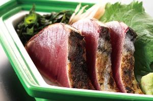 高知名物★鰹のたたきは外せません！当館板場に伝わる特製ダレで食すと最高に美味いっ★★