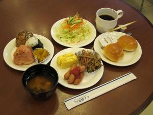 朝食無料サービス！7時〜9時30分迄