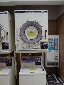 コインランドリー　1階ロビーにございます