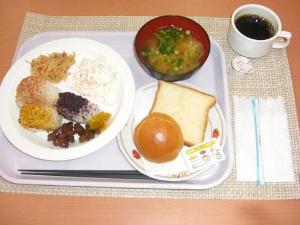 7時から9時30分までご利用いただける朝食（無料サービス）