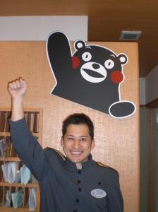 熊本駅前人気者フロント野田とくまモン♪