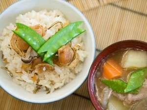 ほたてご飯と豚汁