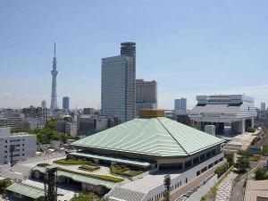 すぐ目の前には国技館。エレベーターホールからスカイツリーも見えます！