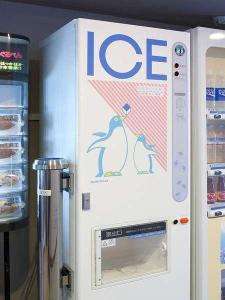 4階に製氷機がございます。