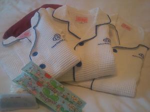 お子様サイズのパジャマはSとSSサイズをご用意。ガウンタイプです。