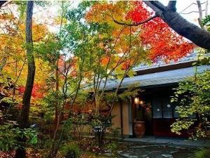 ＜秋＞黒川荘玄関