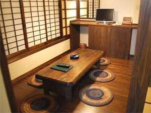心安らぐ古民家風客室でのんびりタイム♪