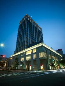 外観・夜(2)
