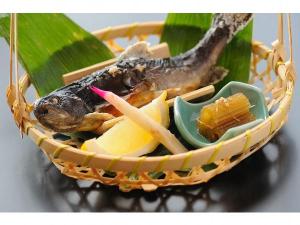 八甲田の清水で育った岩魚、お刺身も絶品