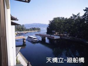 廻旋橋