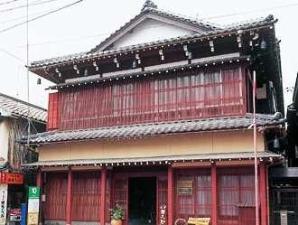 芸妓検番「花館」　茶房「ふくさ」（徒歩３分）