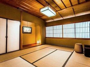 和室2間は離れていますので、グループや三世代旅行にもオススメです☆