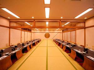 忘新年会にピッタリ！お座敷の大宴会場。最大72名様まで収容可能です。