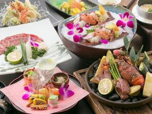 【1番館和田屋】極コースの一例。こちらが、最上級のお料理コースとなります。ひとつひとつ丁寧に作られた創作会席は、お料理重視のお客様にも、きっとご満足いただけることでしょう。