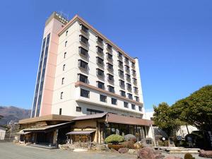 【2番館長崎屋】阿蘇ホテル2番館長崎屋の昼の外観です。