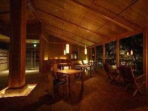 本館 定山渓第一寶亭留・翠山亭　離れの湯屋「森乃湯」。