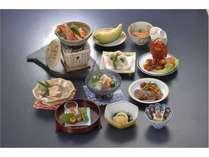 懐石料理一例（季節によって内容が変わります）