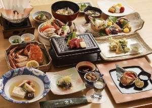 あわびのステーキ、海鮮しゃぶしゅぶ、めんめの淡煮、和牛陶板焼きなどの13品