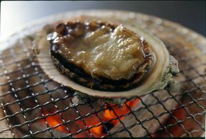 【夕食】鮑を備長炭で焼く◆