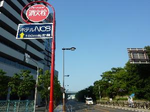 中之島駅からはこの看板が目印です