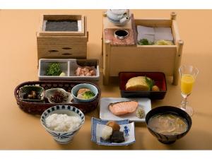 御所坊名物　丹波黒山家豆腐朝食膳