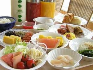 ●朝食●和・洋バイキングは地元の素材を中心に取り揃えております！