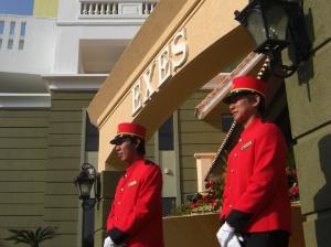 皆さまのご来館をスタッフ一同心よりお待ちしております。