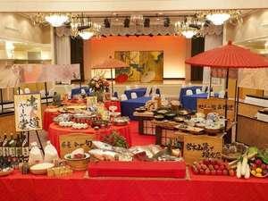 *津軽食道ヤーヤ堂。青森自慢のお料理と「津軽料理遺産」認定郷土料理のハーフバイキング！