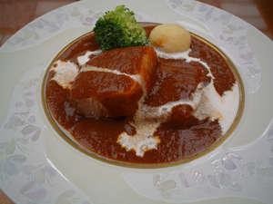 洞爺湖のブランド肉「あか毛和牛」を使ったビーフシチューは絶品！