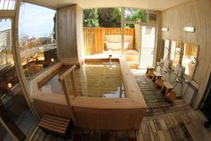 少し広くなった檜風呂