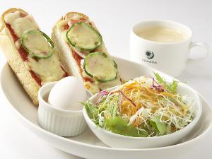 朝食Dセット　ピザトースト・ゆで卵・サラダ+ ドリンク【飲み放題】