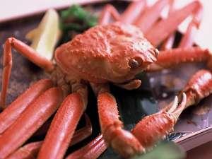 お一人にドンと「カニ丸ごと一杯」！（料理例）