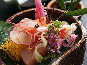 旬のお造り盛り合わせの一例