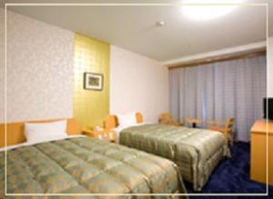TWN ROOM2