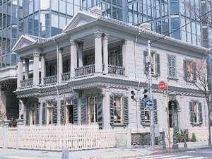 周辺／旧居留地：カフェド神戸旧居留地十五番館