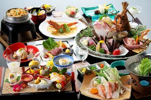 地物伊勢海老の姿造りや金目鯛のしゃぶしゃぶ付き！色鮮やかな『海幸コース』