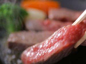 じゅわーっと口いっぱいにおいしさがひろがる国産和牛のステーキ