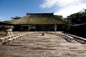人間国宝の濱田先生の民家を移築「濱田邸」