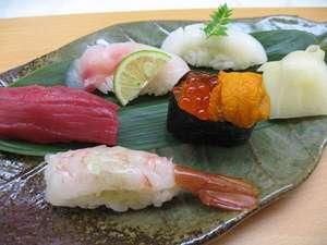 寿司ＢＡＲ：おまかせ５貫