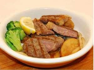 牛サーロインステーキ黒胡椒の香り
