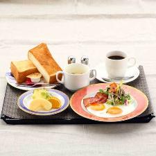モーニングセット：おすすめはホテルパンこの味は忘れられません！野菜ジュース・コーヒー無料サービス！