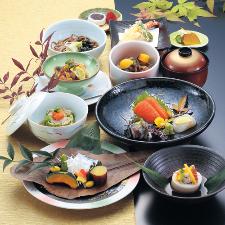【郷土料理会席】職人の技で感動と驚きをご提供します。