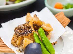 ウツボの唐揚げ