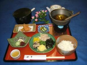 鹿児島奄美の伝統料理鶏飯です。 鶏から一日かけてとった出汁は天下一品!!