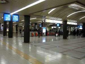 (1)地下鉄博多駅『筑紫口側改札』を出る