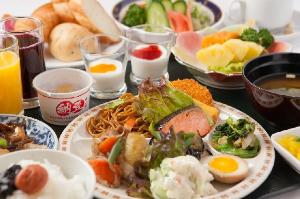 朝食バイキングの一例<BR>お好みのお料理を、お好きなだけお召し上がり下さい。