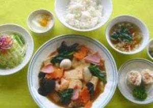 夕食一例★五目豆腐煮込み定食