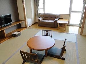 【客室一例】全室レイクビュー！晴れた日は羊蹄山が見れることも♪