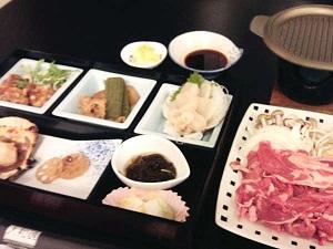 【ボリューム重視！まんぷく定食】生ラムジンギスカン♪黄金豚の豚しゃぶ、豚キムチ鍋の３種から選択可